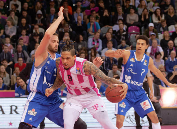 先拔头筹 先拔头筹