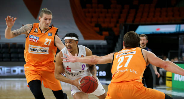 区的参赛者 区的参赛者