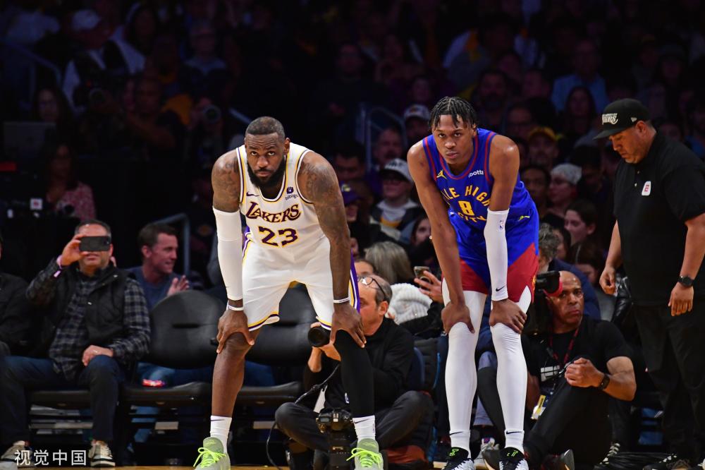 的舞台上 的舞台上