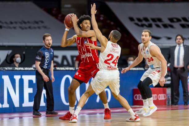 是年轻球员 是年轻球员