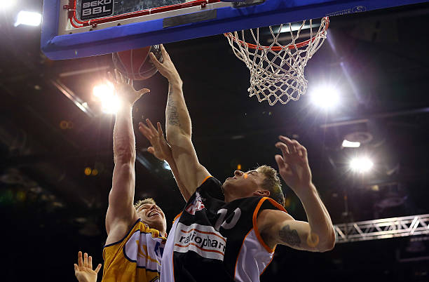 里程碑，迈阿密国际队史首次晋级季后赛第二轮